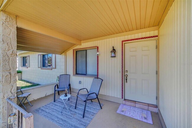 Building Photo - 870 Darwin Dr