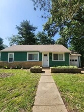 Building Photo - 1611 W White St