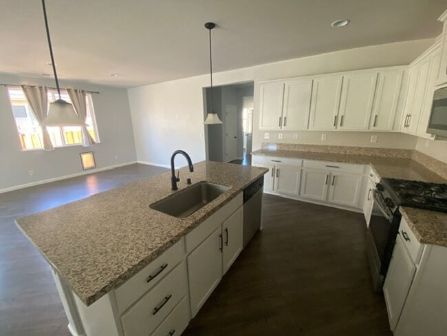 Building Photo - 3935 Hazy Swale Way