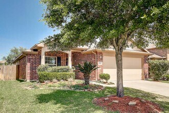 Building Photo - 27014 Henson Falls Dr