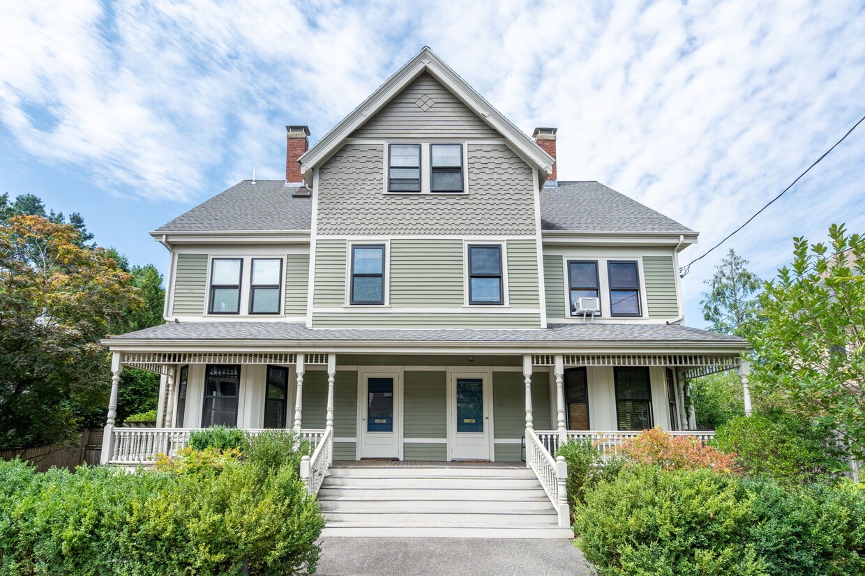 Primary Photo - 40 Cushing St