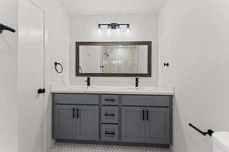 Building Photo - 27241 Wells Ln