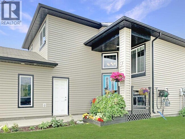 Photo du bâtiment - 8830-888B 88B St