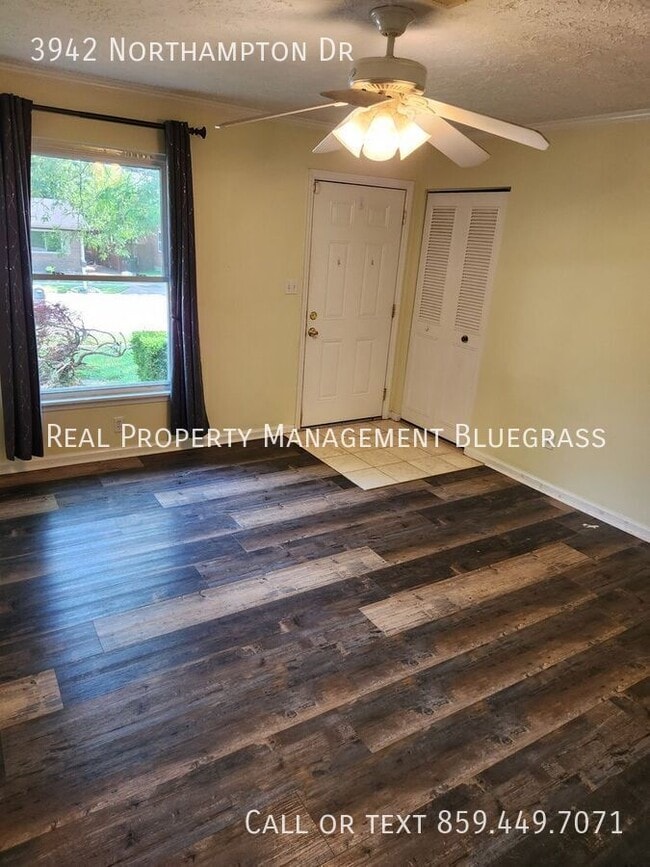 Building Photo - 3942 Northampton Dr