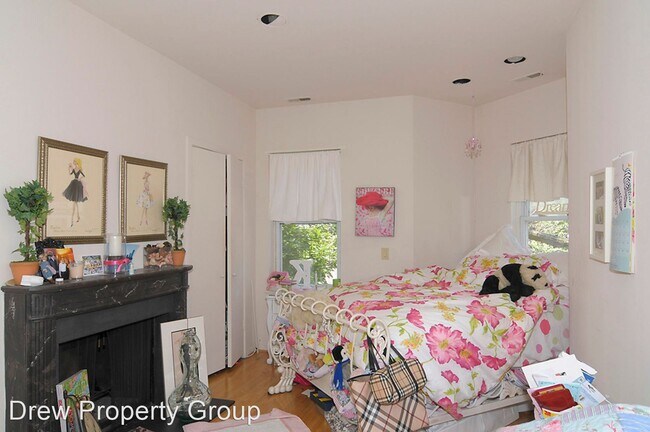 Building Photo - 3 br, 3 bath House - 1226 28th St NW