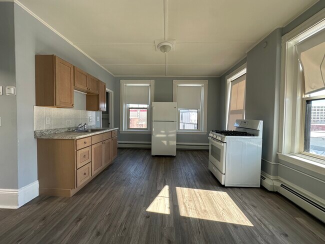 Building Photo - Lafayette