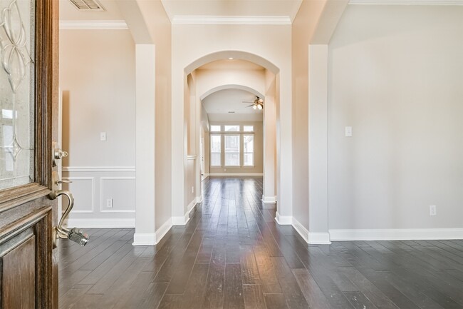 Foto del edificio - 1712 Hidden Brook Ln