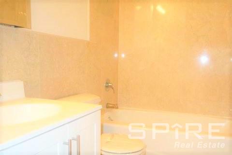 Building Photo - 440 E 79th St