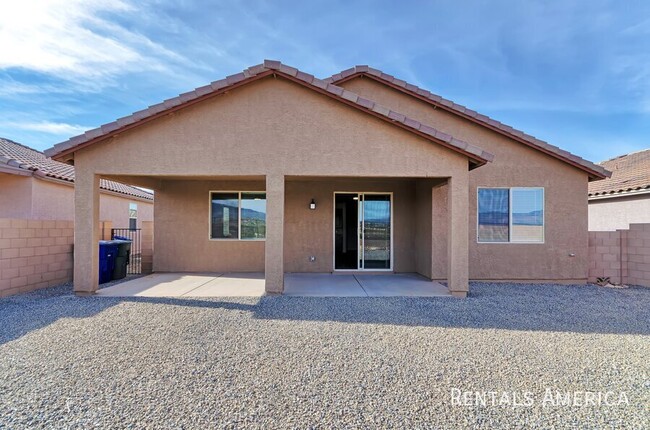 Building Photo - 8905 E Pantano Bluff Dr