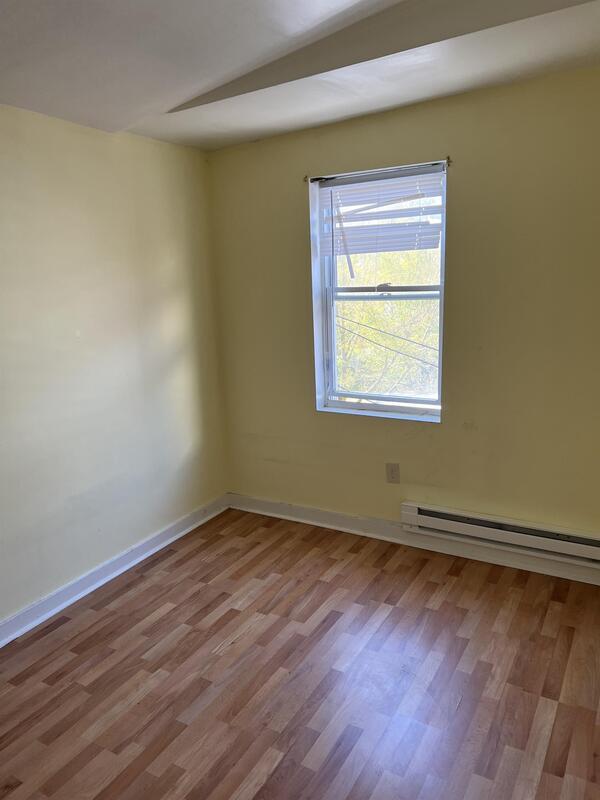 Building Photo - 1030 Penn St