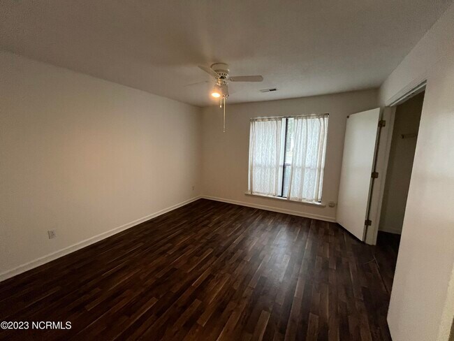 Foto del edificio - 3108 Fox Run Dr