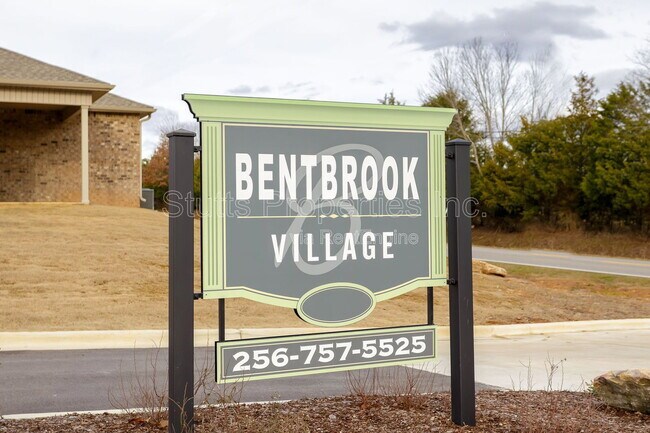 Building Photo - 206 Bentbrook Pl