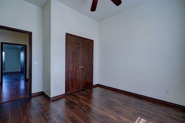 Foto del edificio - Deer Creek Schools