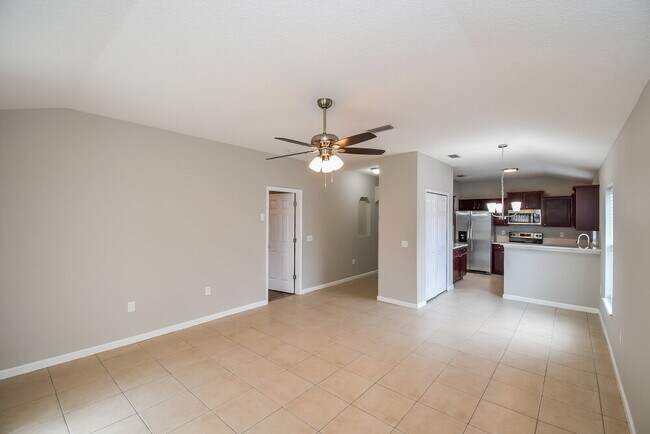 Foto del edificio - 5107 Johnson Creek Dr
