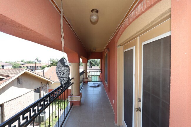 Foto del edificio - 3105 Gustavus St