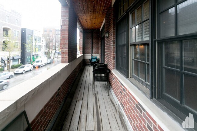 Building Photo - 1438 W Belmont Ave