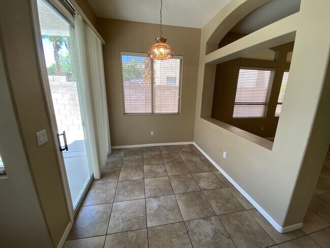Foto del edificio - Beautiful one story 3 bed/2 bath home loca...