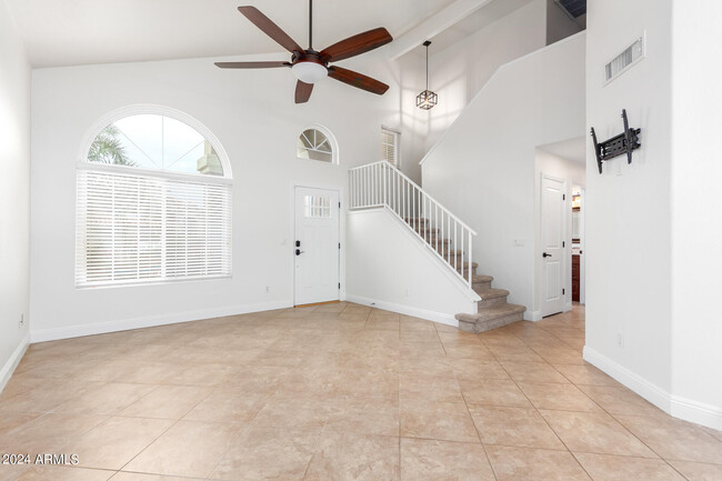 Foto del edificio - 7217 W Crest Ln