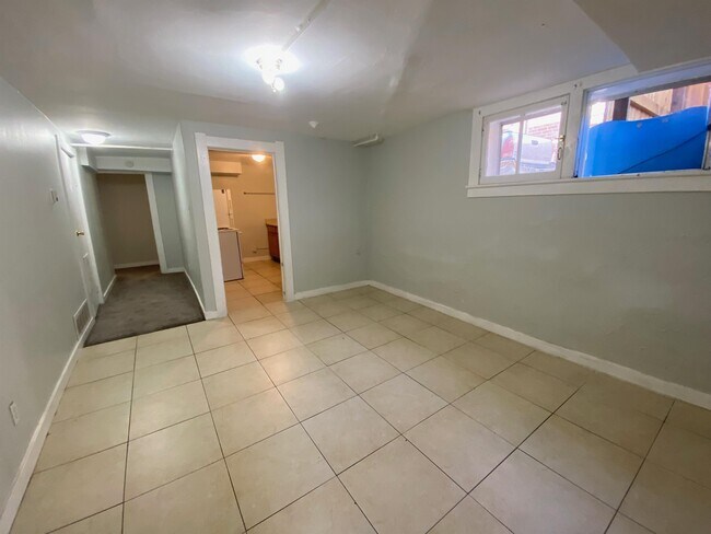 Building Photo - 1404 Stuart St
