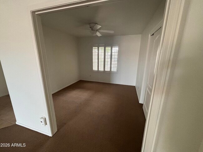 Building Photo - 13140 W Fairmont Ave