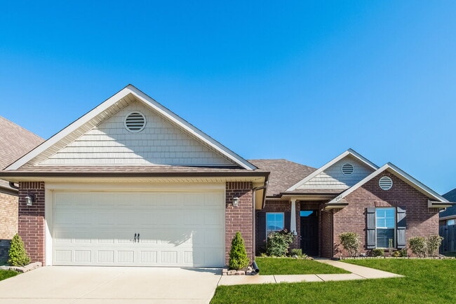 Building Photo - 2952 N Hartland Dr