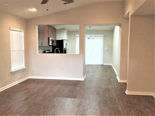 Building Photo - 12607 Wooded Bluff Ct