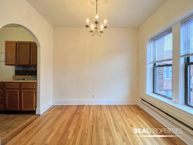 Building Photo - 1 bedroom in CHICAGO IL 60613