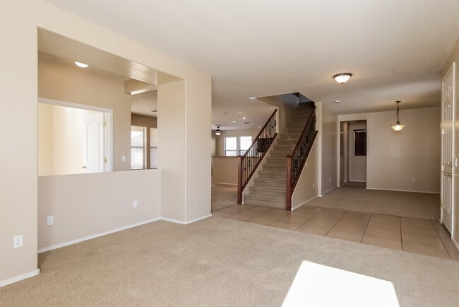 Foto del edificio - 6890 S Pearl Dr