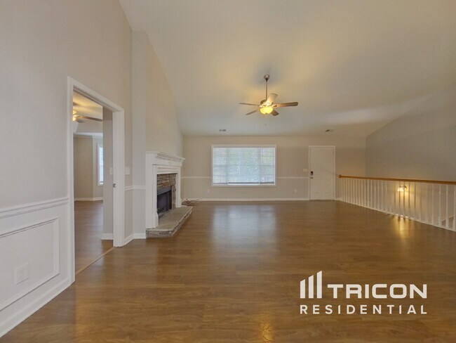 Foto del edificio - 119 Creekwood Dr