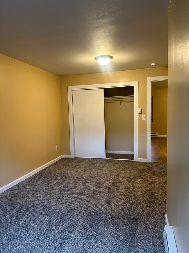 Building Photo - Lake City Apartments