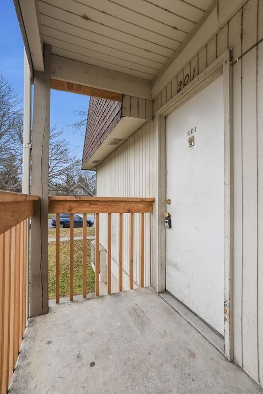Building Photo - 411 E Sinto Ave