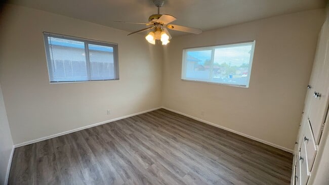 Building Photo - 418 W Lupton St