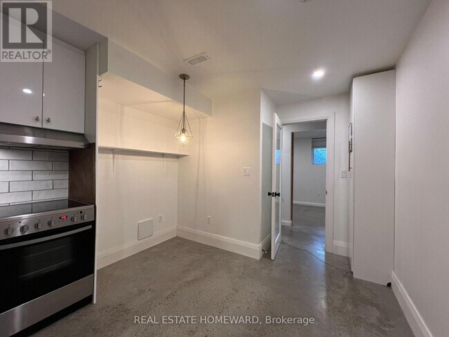 Photo du bâtiment - 110 Caroline Ave