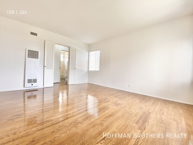 Building Photo - 5625 Jefferson Blvd Los Angeles, CA 90016