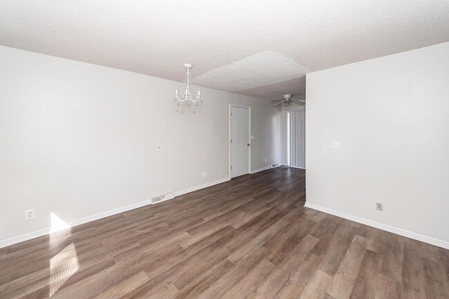 Building Photo - 444 Academy Rd