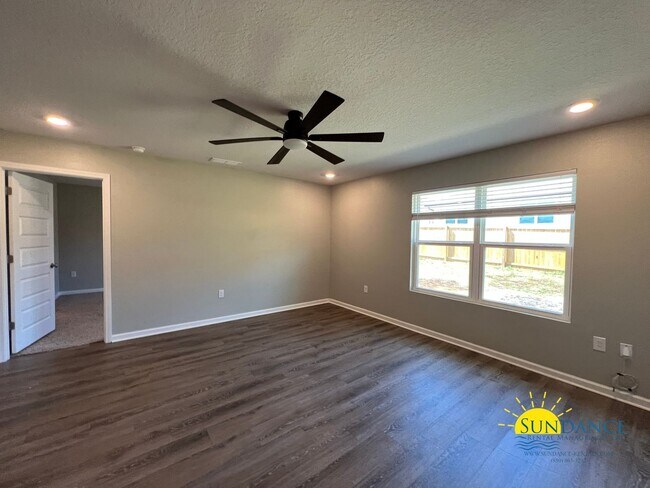 Foto del edificio - Gorgeous 4 Bedroom Home in Crestview!