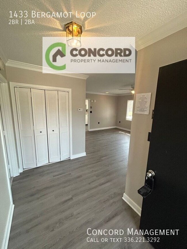 Building Photo - 1433 Bergamot Loop