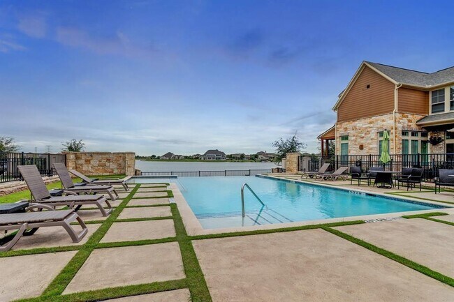 Foto del edificio - 9513 Towne Lake Pkwy