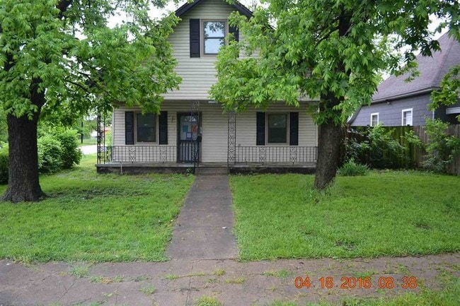 Building Photo - 2100 Reuter Ave