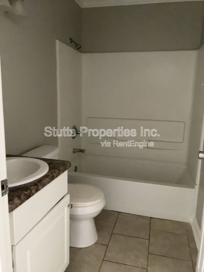 Foto del edificio - 414 Hermitage Dr