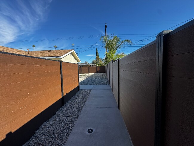 Foto del edificio - 7793 Merito Ave