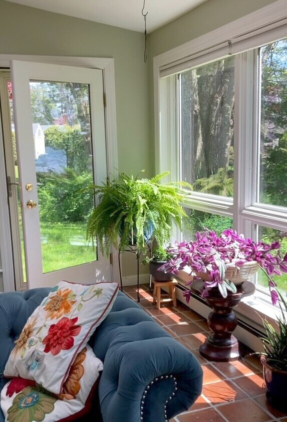 Sunroom - 42 Foreside Cmn