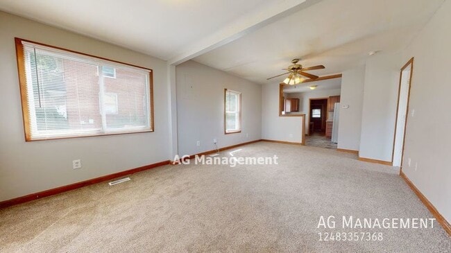 Building Photo - 16382 Frazho - 2Bed/1Bath Roseville Ranch