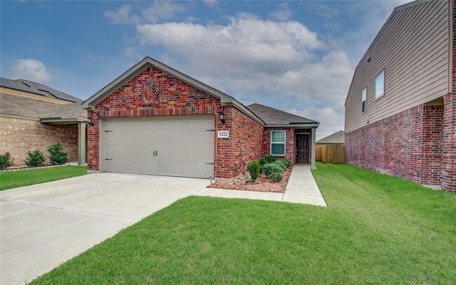 Building Photo - 6222 El Topacio Dr