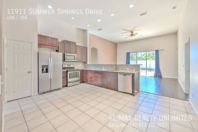 Building Photo - 11911 Summer Springs Dr
