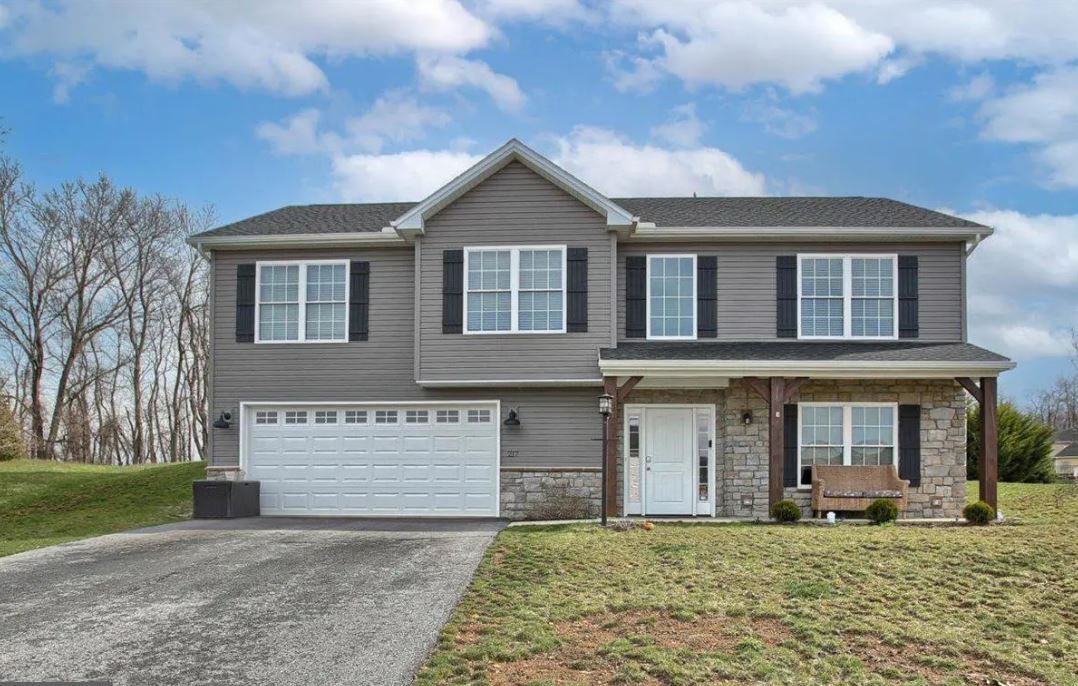 217 White Oak Cir, Mount Holly Springs, PA 17065 House Rental in