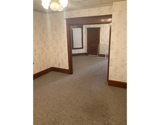 Foto del edificio - 470 N Belmont St