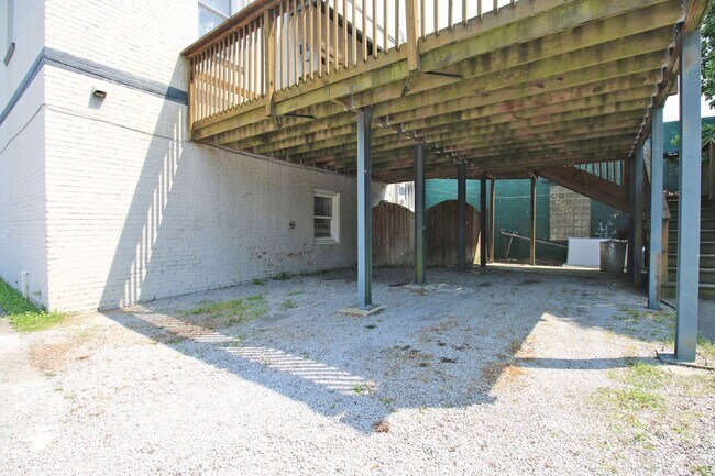 Foto del edificio - Stylish 3Br/2BA Apartment Living in the He...