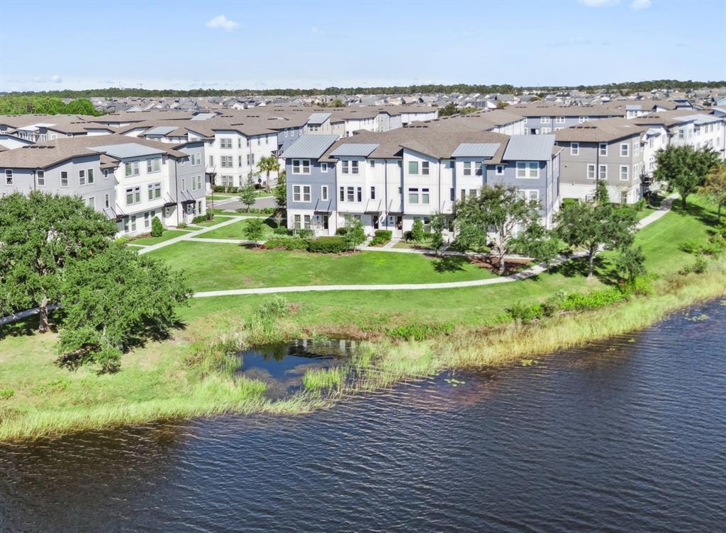 Foto principal - 12620 Willstatter Ave