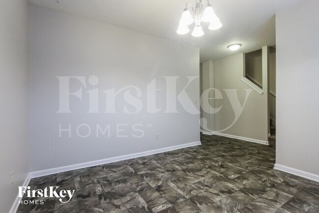 Foto del edificio - 8036 Yarmouth Way